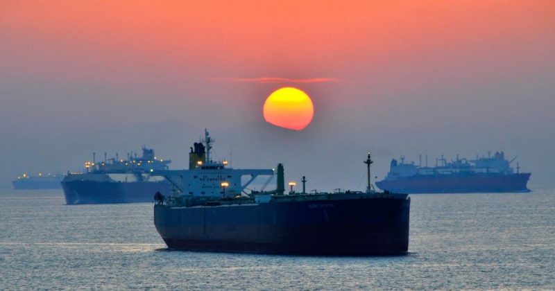 67 Navios Atacados, 17 Marinheiros Mortos: Conflito Marítimo do Irã Ameaça Cadeias Globais de Energia