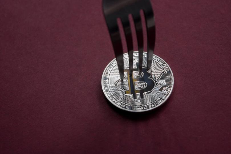 Bitcoin Imminent Fork Risk: BIP 110 Deadline Looms as Miner Support Hits Zero
