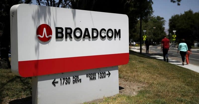 Apple and Broadcom extend chip supply deal to 2031—clear long-term play in semiconductors