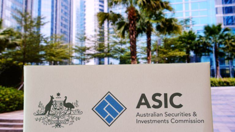 ASIC Desativa 3,106 Golpes Cripto com IA Falsificando Influencers