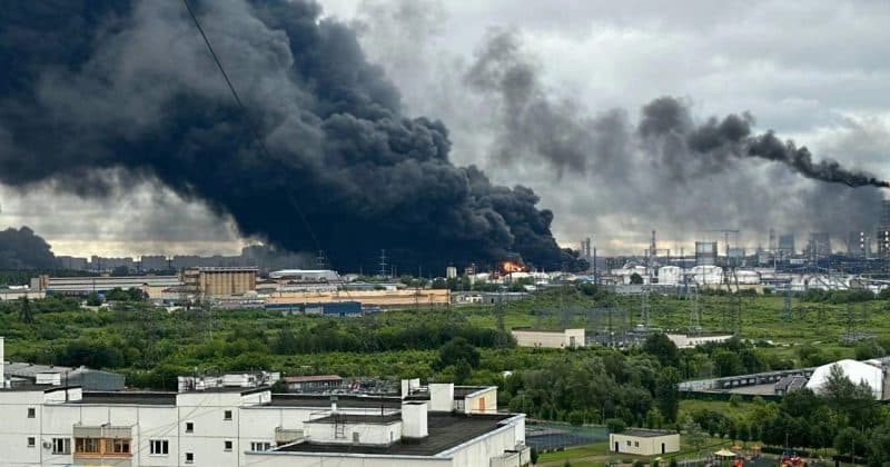 Ataque massivo de drones na Rússia: Ucrânia atinge Moscou e paralisa refinaria estratégica