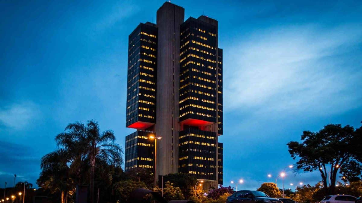 Brazil's Central Bank Slams Brakes on Crypto Transfers with 24-Hour Freeze