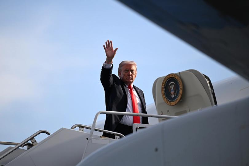 Bitcoin ainda não “acabou”: mercados estremecem com alerta de Trump sobre novos ataques do Irã