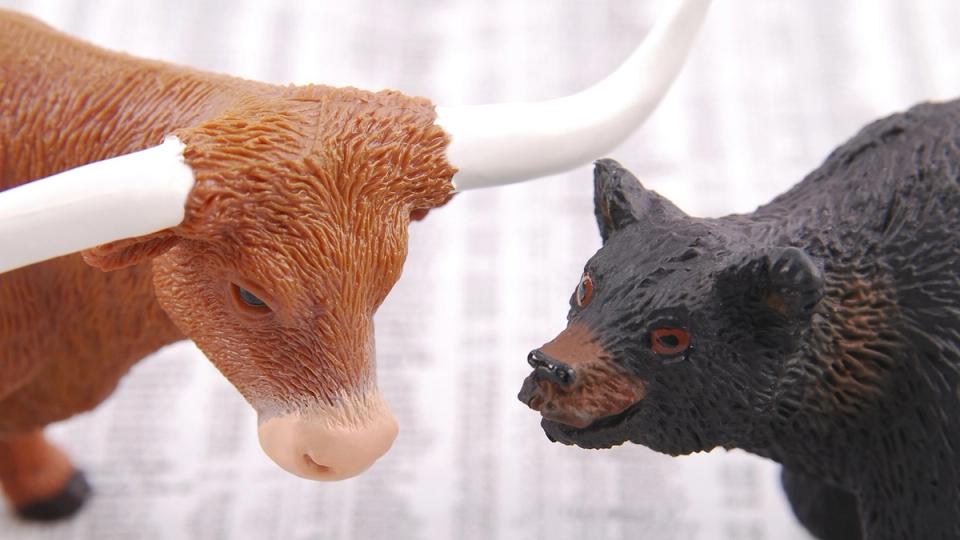 Bitcoin despenca abaixo dos US$ 63.000: O fim do rali semanal e o medo de uma 'Altseason' inexistente