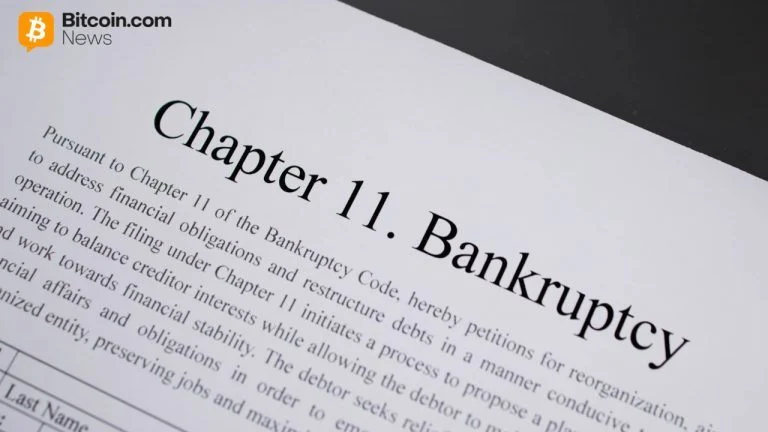 Bitcoin Depot fecha rede de ATM e entra em recuperação judicial sob pressão regulatória
