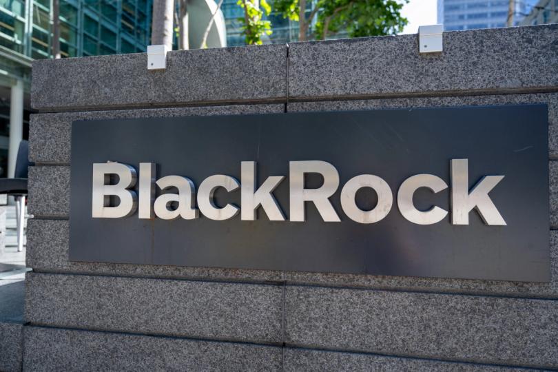 BlackRock Lança ETF de Bitcoin que Paga Rendimentos e Cobra Taxa Inferior aos Concorrentes