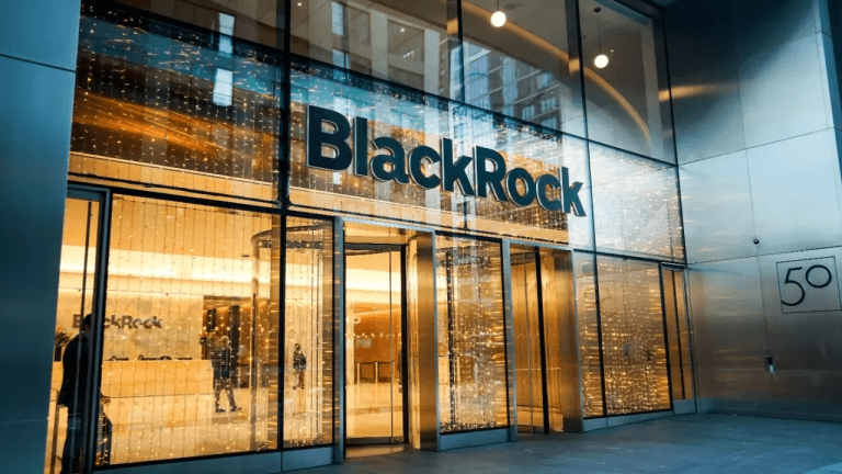 Blackrock lidera entrada recorde de US$ 305 milhões em ETFs de Bitcoin e Ether