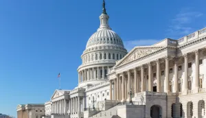Bomba Fiscal: Congresso dos EUA Discute Tributação Aggressiva para Staking, Mineração e Criptomoedas!