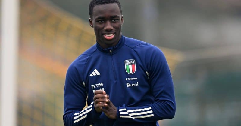 Brentford garante Michael Kayode com contrato longo até 2032: Uma jogada de mestre?