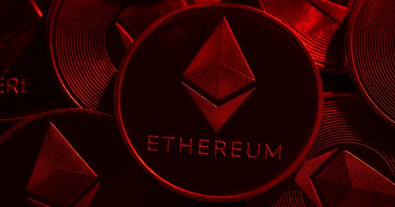 Middle East Chaos: Airstrikes near Khondab trigger crypto market volatility
