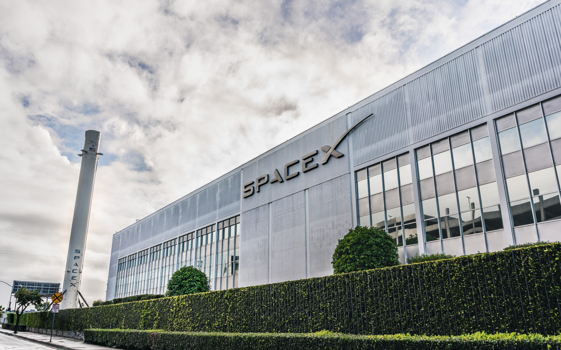 Caos nas Plataformas Crypto: Alocações de Ações da SpaceX são Canceladas por Falta de Corretoras