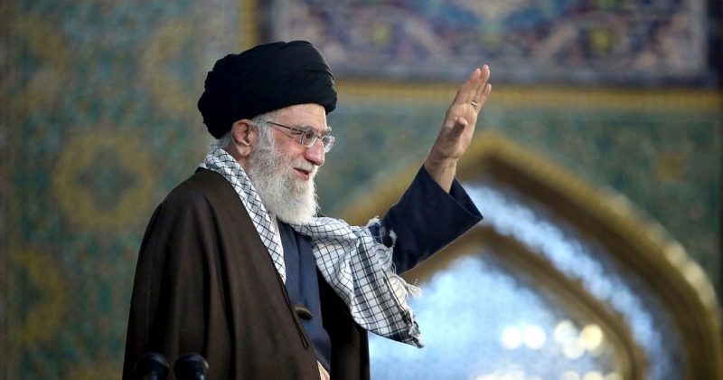 Caos em Teerã: Funeral de Khamenei revela fissuras profundas na política iraniana