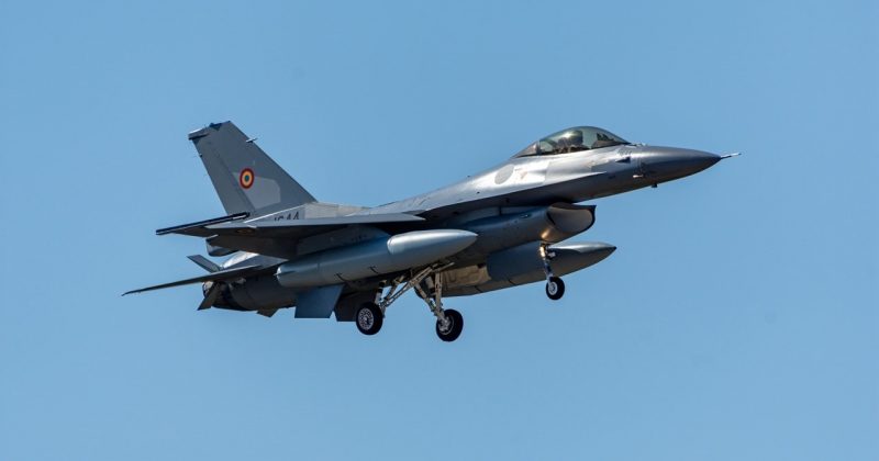 Caças romenos F-16 abatem drones que violaram espaço aéreo da OTAN no Mar Negro
