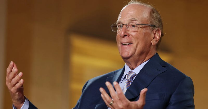 CEO da BlackRock Larry Fink alerta: dinheiro em bancos está perdendo valor
