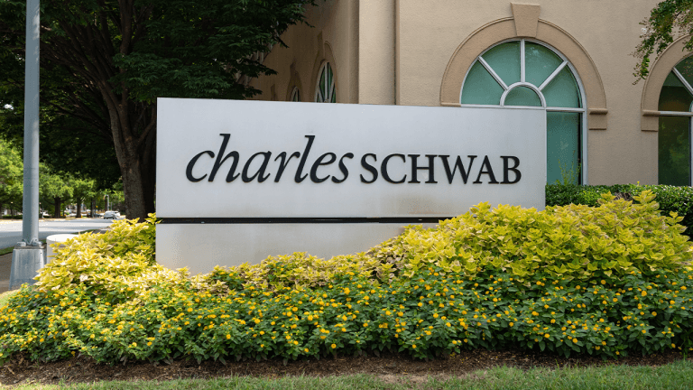 O Gigante Acorda: Charles Schwab entra no mercado de previsões com novo acordo com a Cboe