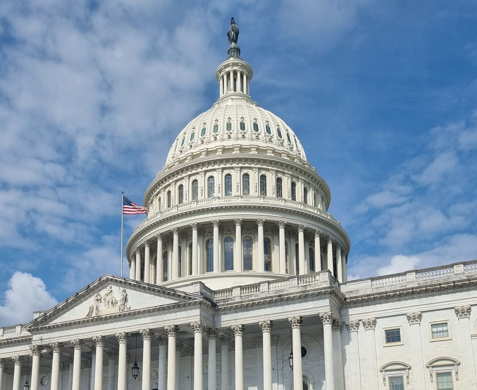 Clarity Act Delayed: Bitcoin Market Unfazed by Lack of US Crypto Regulation