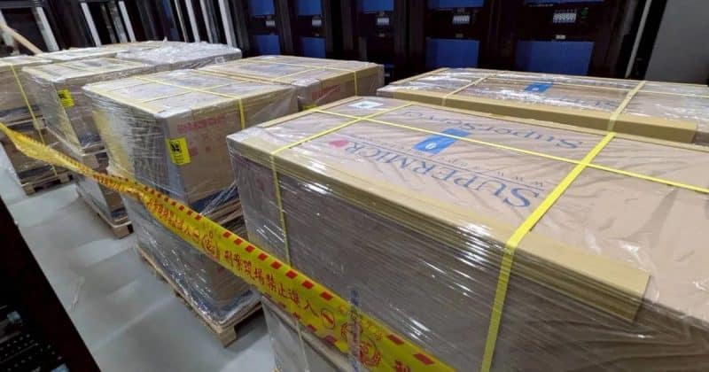 Crise na Super Micro: Funcionários detidos em Taiwan por investigação de contrabando de servidores de IA
