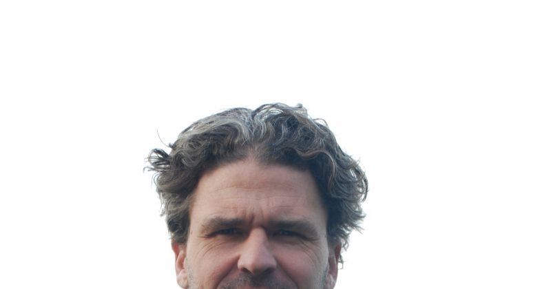 Red Alert: Author Dave Eggers Warns OpenAI That ChatGPT is 'Silencing a Generation'
