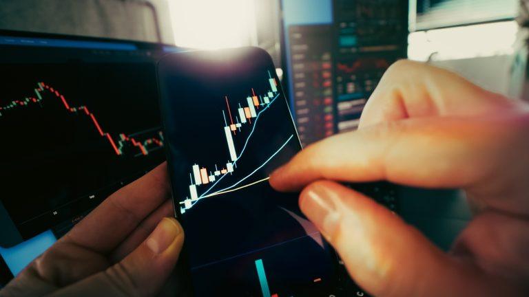 Dexe Plummets 10% From All-Time High: Can the Rally Hold?