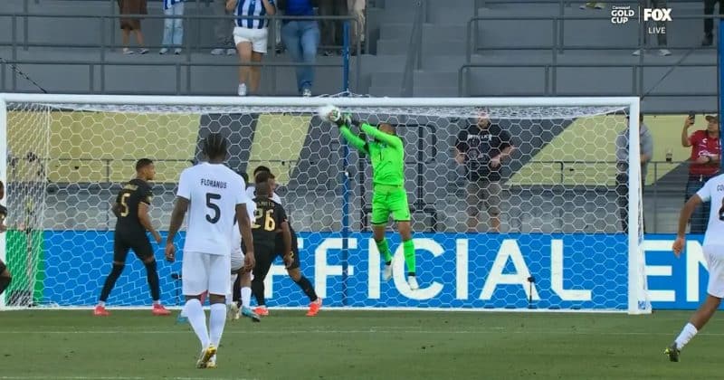 O Efeito Kraken: Como a Parceria da FIFA com Cripto está Mudando o Jogo no Futebol