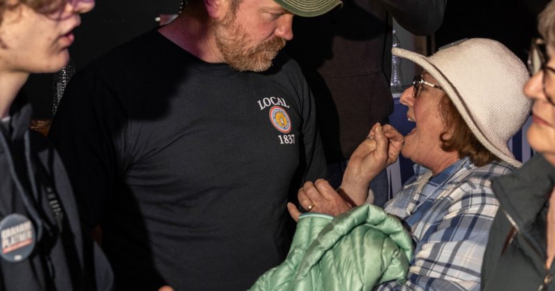 Escândalo em Maine: Graham Platner abandona disputa pelo Senado após denúncias de agressão