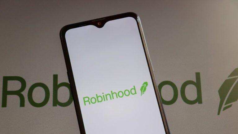 Meme Coin Mania: Robinhood Chain DEX Volume Surges Past $560 Million
