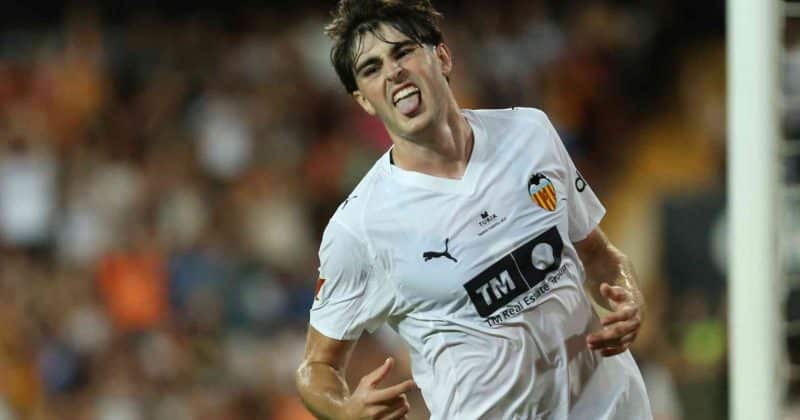 O fim da era dos Fan Tokens? A contratação de Javi Guerra pelo Barcelona expõe a irrelevância do setor