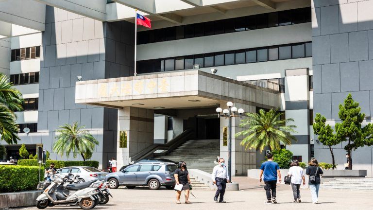 Justiça de Taiwan condena líder de fraude bilionária da Cointhink a 22 anos de prisão