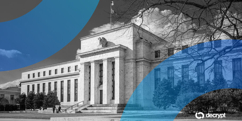 Mercados de Previsão Dão 74% de Probabilidades de que o Fed Mantenha Taxas em Setembro