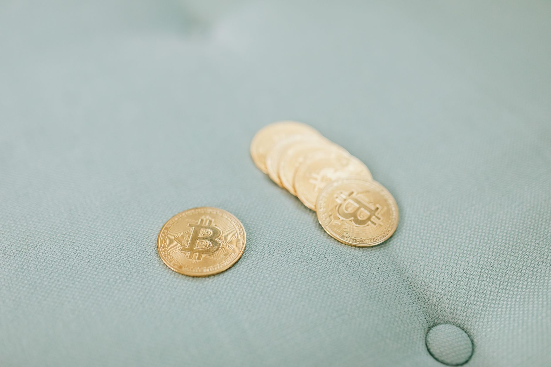 Saylor's Masterstroke: MicroStrategy Boosts Cash to $3.2B While Keeping Bitcoin Holdings Intact