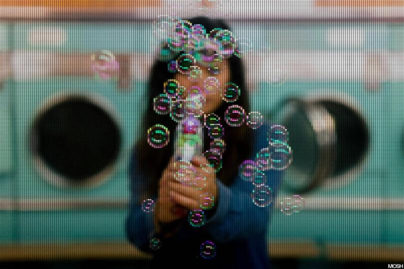 Paradigm Shift or Bubble? Why Strong Trends in AI Chips and Bitcoin Face Severe Corrections