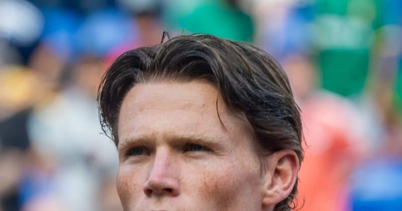 Napoli Stands Firm as Saudi Pro League Circles Scott McTominay with Massive Interest