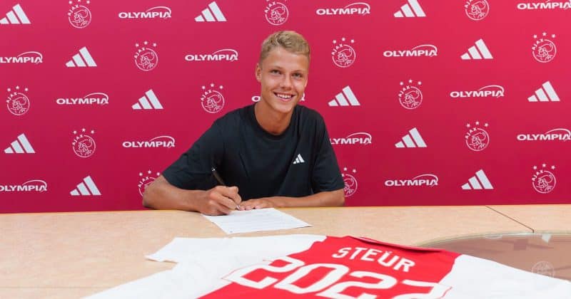 Newcastle United Shakes Market: €27M Deal for Ajax's Sean Steur Confirmed