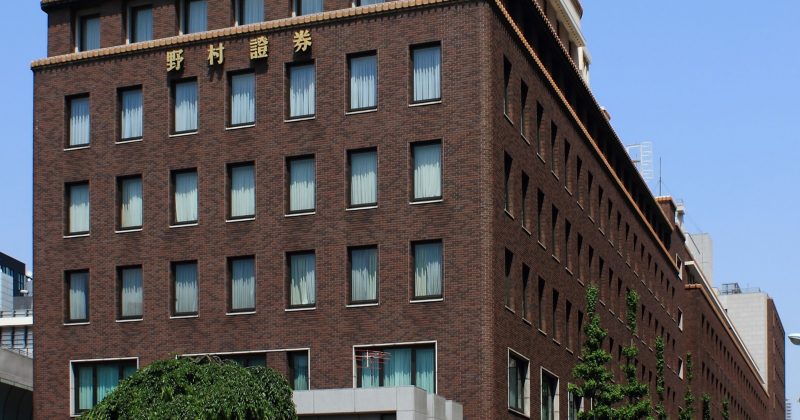 Nomura Adverte: Estruturas Autocalláveis Podem Desencadear Caos de US$ 300 Bilhões no Mercado