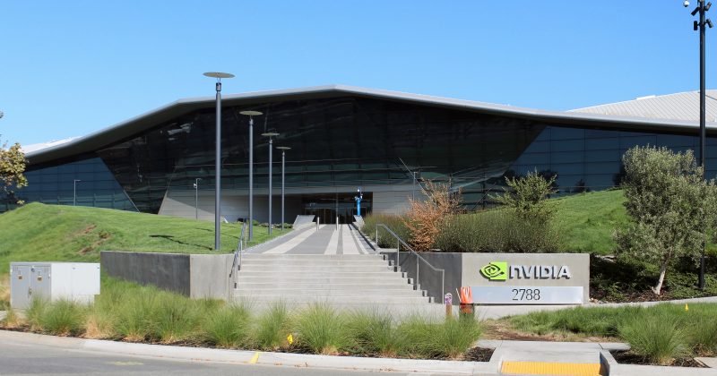 O Alerta da Nvidia: P/L atinge nível mais baixo em 7 anos enquanto ações batem recordes
