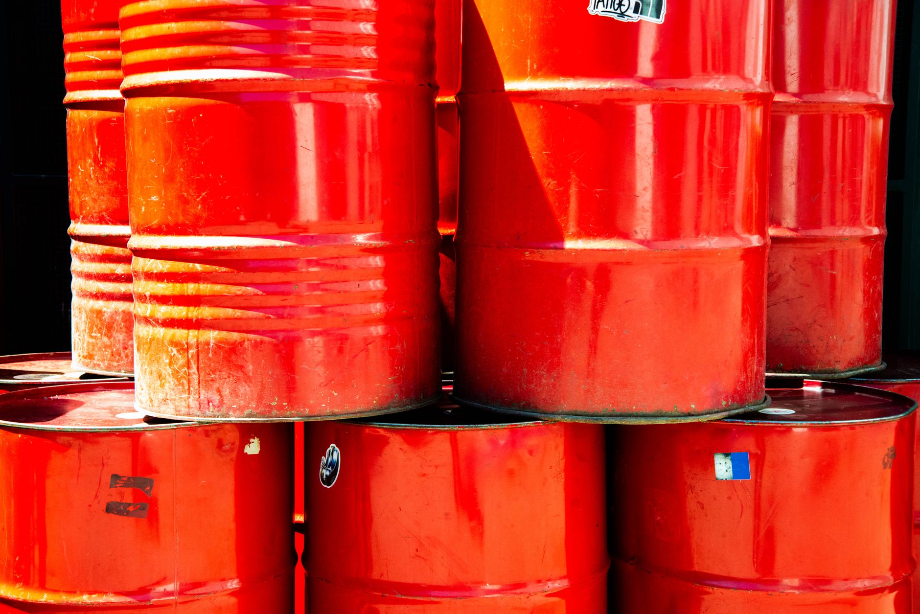 Market Alert: Oil Hits $100 and US Interest Rate Hikes Loom Over Investors