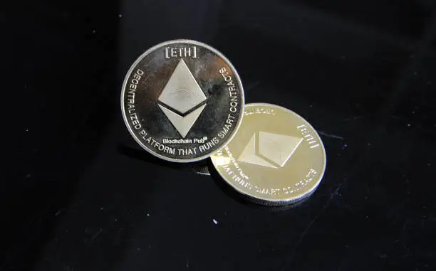 Quebra de Triângulo no ETHBTC Aumenta Pressão e Coloca em Risco a Recuperação da Ethereum