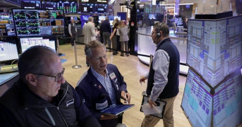 Recuperação em vista? Ações de tecnologia dos EUA buscam reverter queda de US$ 1,3 trilhão