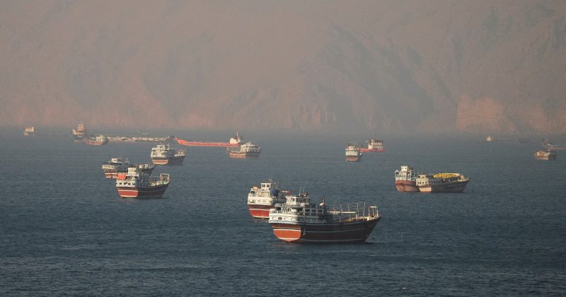 Rota de Petróleo Liberada: O Retorno do Estreito de Ormuz e o Impacto nos Mercados Emergentes