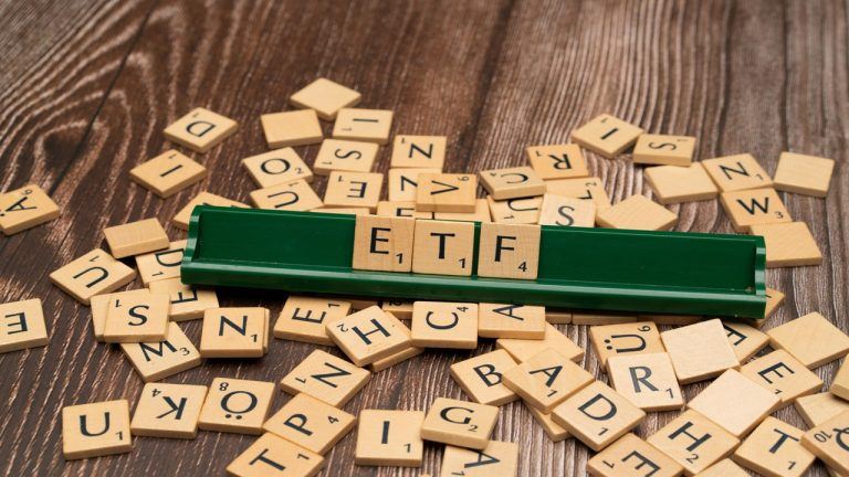 Rotação de Capital: ETFs de Bitcoin Perdem $91 Mi enquanto Ethereum Atrae $82 Mi em Dia Único