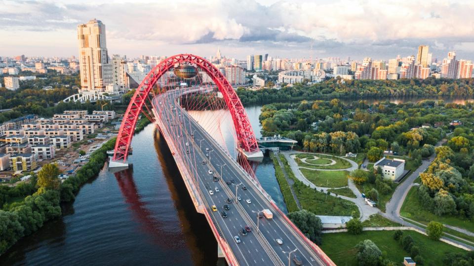 Rússia aprova lei de criptomoedas: Limite anual de US$ 3.800 para investidores de varejo