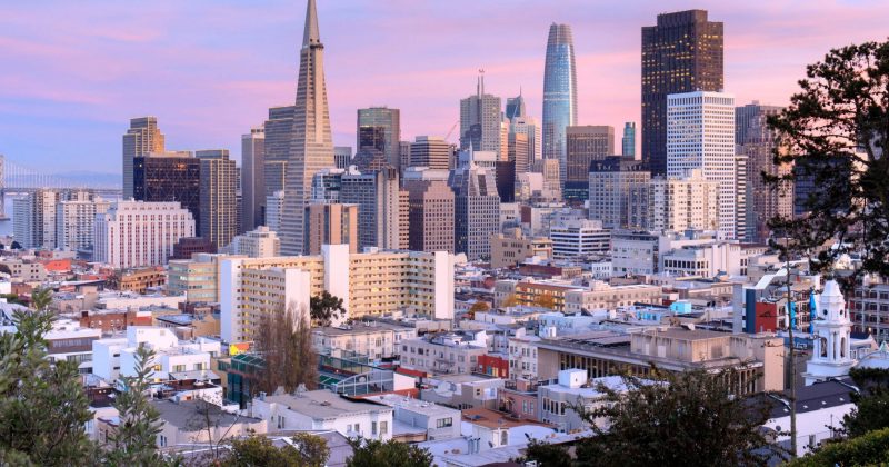 Salários de IA em San Francisco disparam para US$10 mil mensais durante crise habitacional