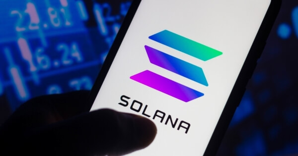 SOL Price Alert: Solana Stuck at $76—Massive Breakout or Trap Door Down?