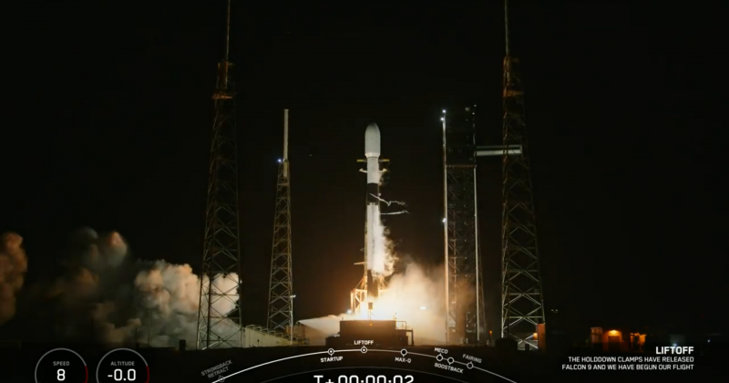 SpaceX and AST SpaceMobile Target $6B Spectrum Licenses to Revolutionize Satellite Phone Services