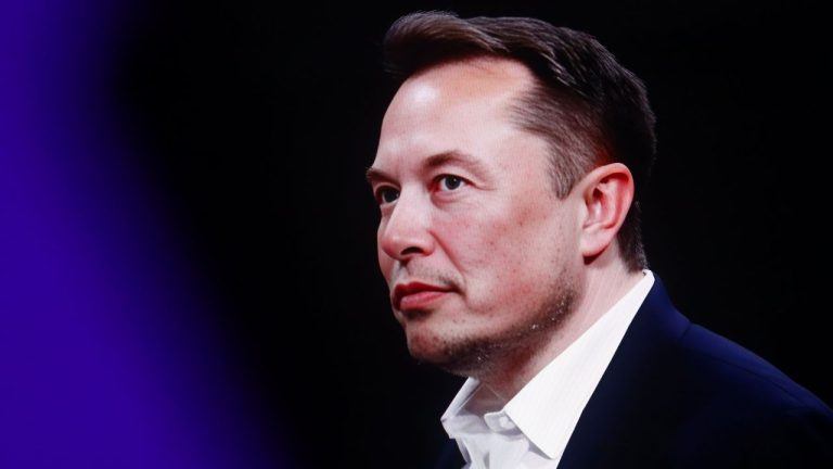 Gigante de Musk: SpaceX arrecada US$ 25 bilhões em estreia histórica de títulos
