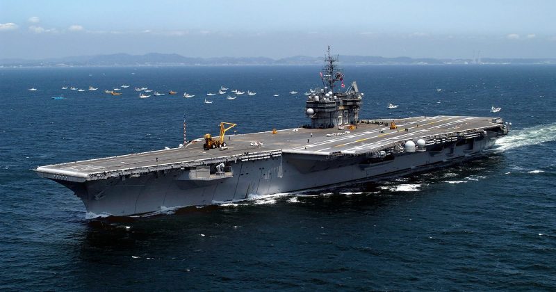 Tensão Geopolítica: EUA e Japão iniciam Valiant Shield 2026 sob sombra de patrulhas russas e chinesas