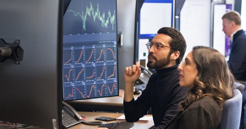 Titã Financeiro Investe Billions em SpaceX, Cerebras e Quantinuum