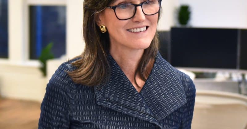 Alerta de Inflação: Truflation registra queda abaixo de 2% e Cathie Wood prevê reviravolta econômica