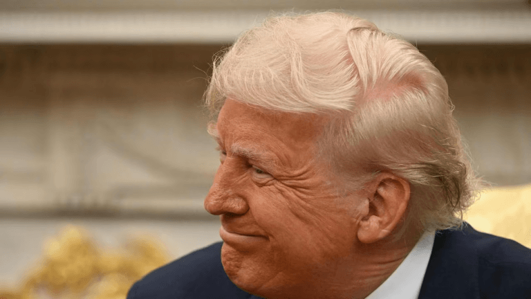 Trump Abre Portas ao Bitcoin Enquanto Dívida dos EUA Supera US$ 40 Trilhões