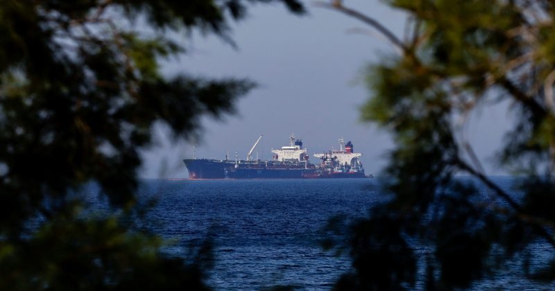 Trump Ataca Comércio de Petróleo do Irã, Impactando China em Meio à Tensões EUA-Irã